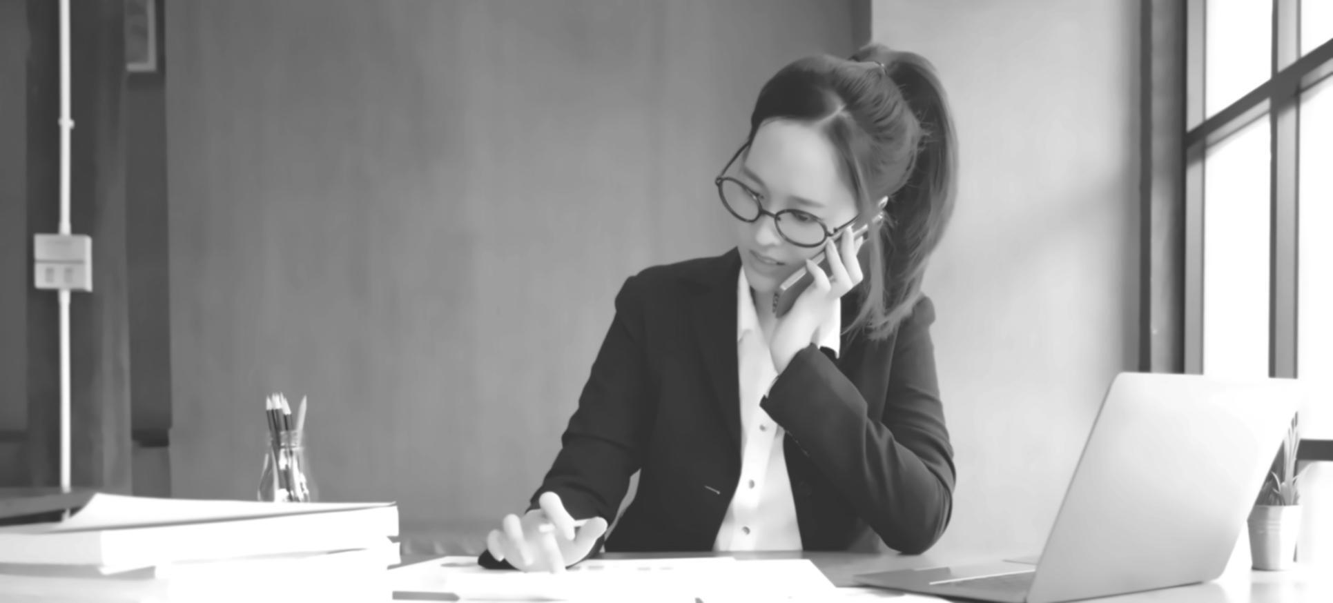 Manual testing workspace showing multiple devices and testing documentation